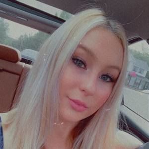 Meet your Posher, Lexi